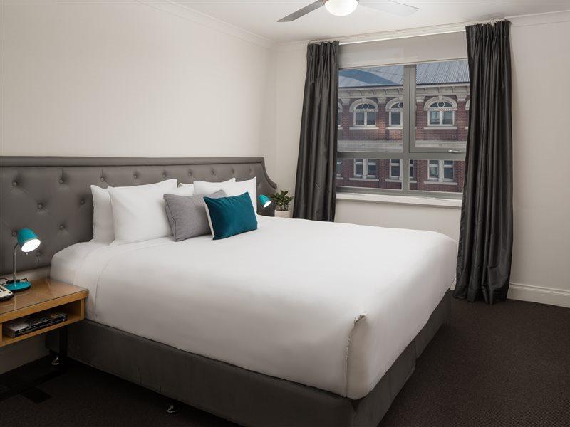 เพนชั่น โฮเต็ล เพิร์ธ Hotel เพิร์ท ภายนอก รูปภาพ