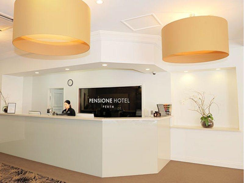 เพนชั่น โฮเต็ล เพิร์ธ Hotel เพิร์ท ภายนอก รูปภาพ