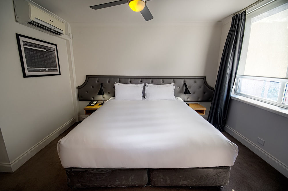 เพนชั่น โฮเต็ล เพิร์ธ Hotel เพิร์ท ภายนอก รูปภาพ