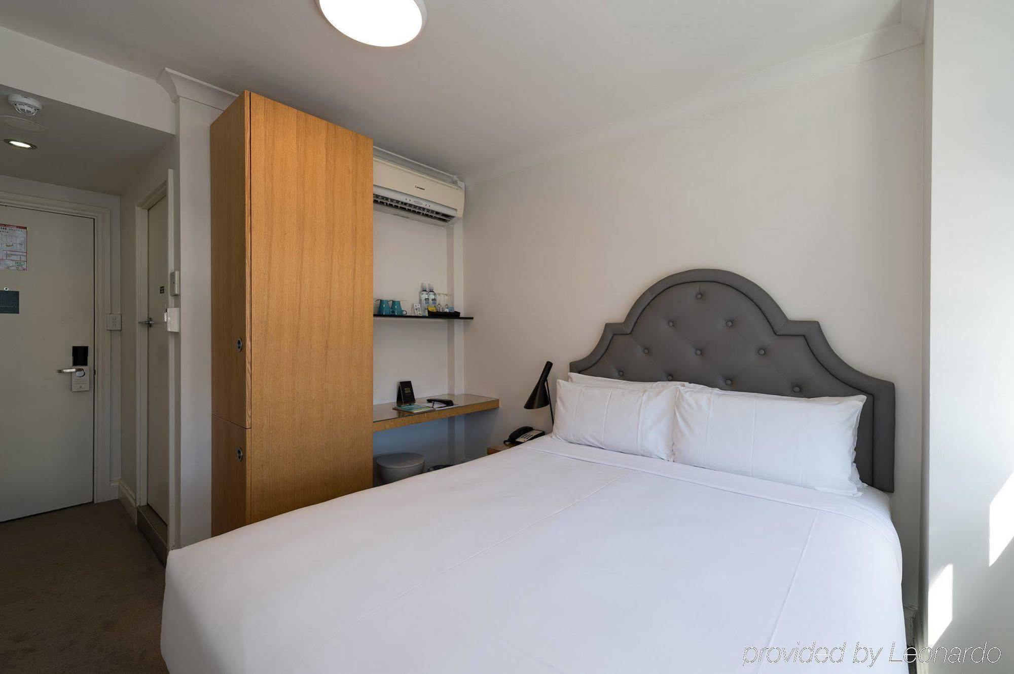 เพนชั่น โฮเต็ล เพิร์ธ Hotel เพิร์ท ภายนอก รูปภาพ