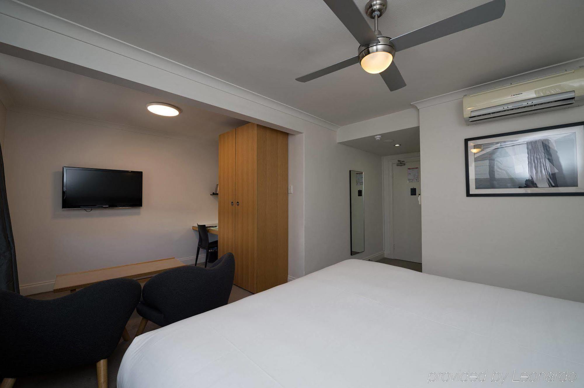 เพนชั่น โฮเต็ล เพิร์ธ Hotel เพิร์ท ภายนอก รูปภาพ